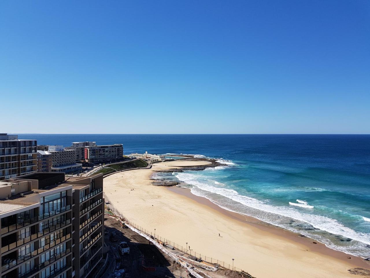 Beau Monde Apartments Newcastle - Horizon Newcastle Beach Extérieur photo